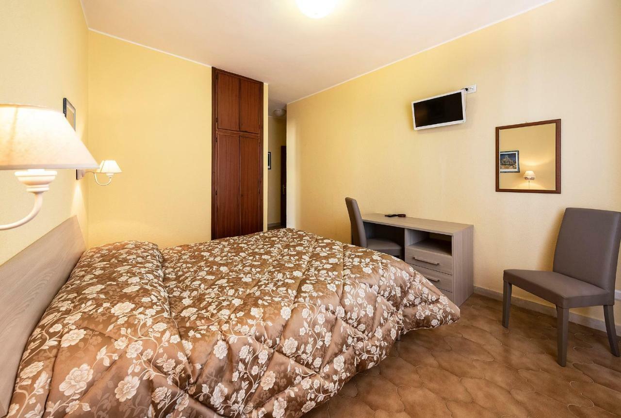 Hotel Aurelia Таркуїнія Екстер'єр фото